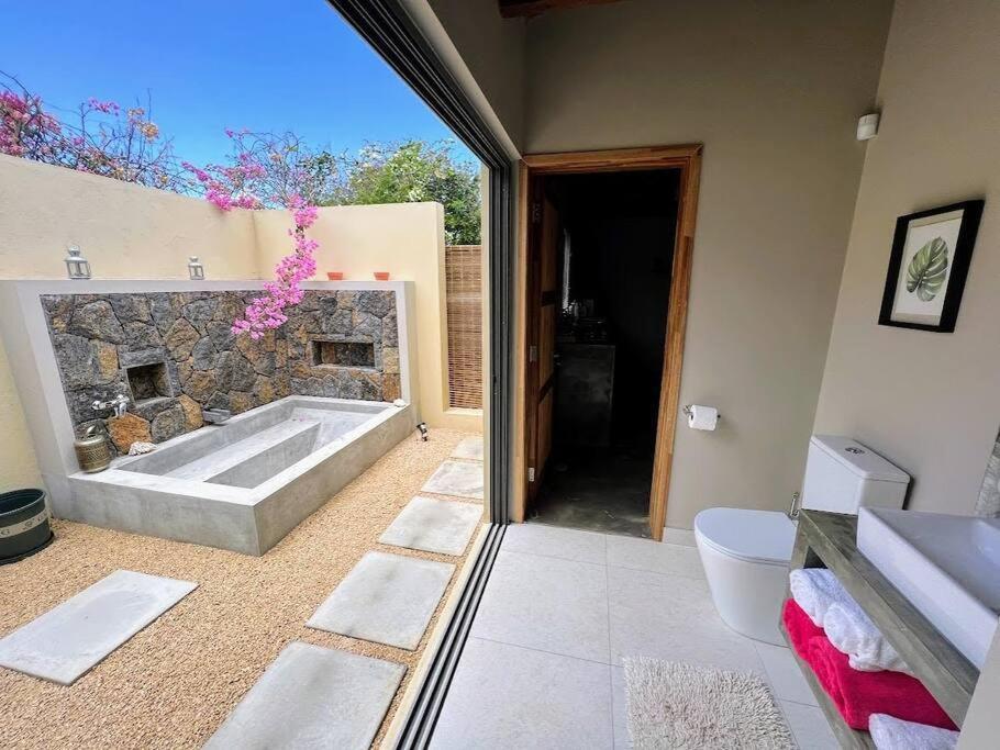 קאפ מאלורו Lakaz Kannell - Vanilla Lodge, Secluded Outside Bath & Shower Infinity Pool מראה חיצוני תמונה