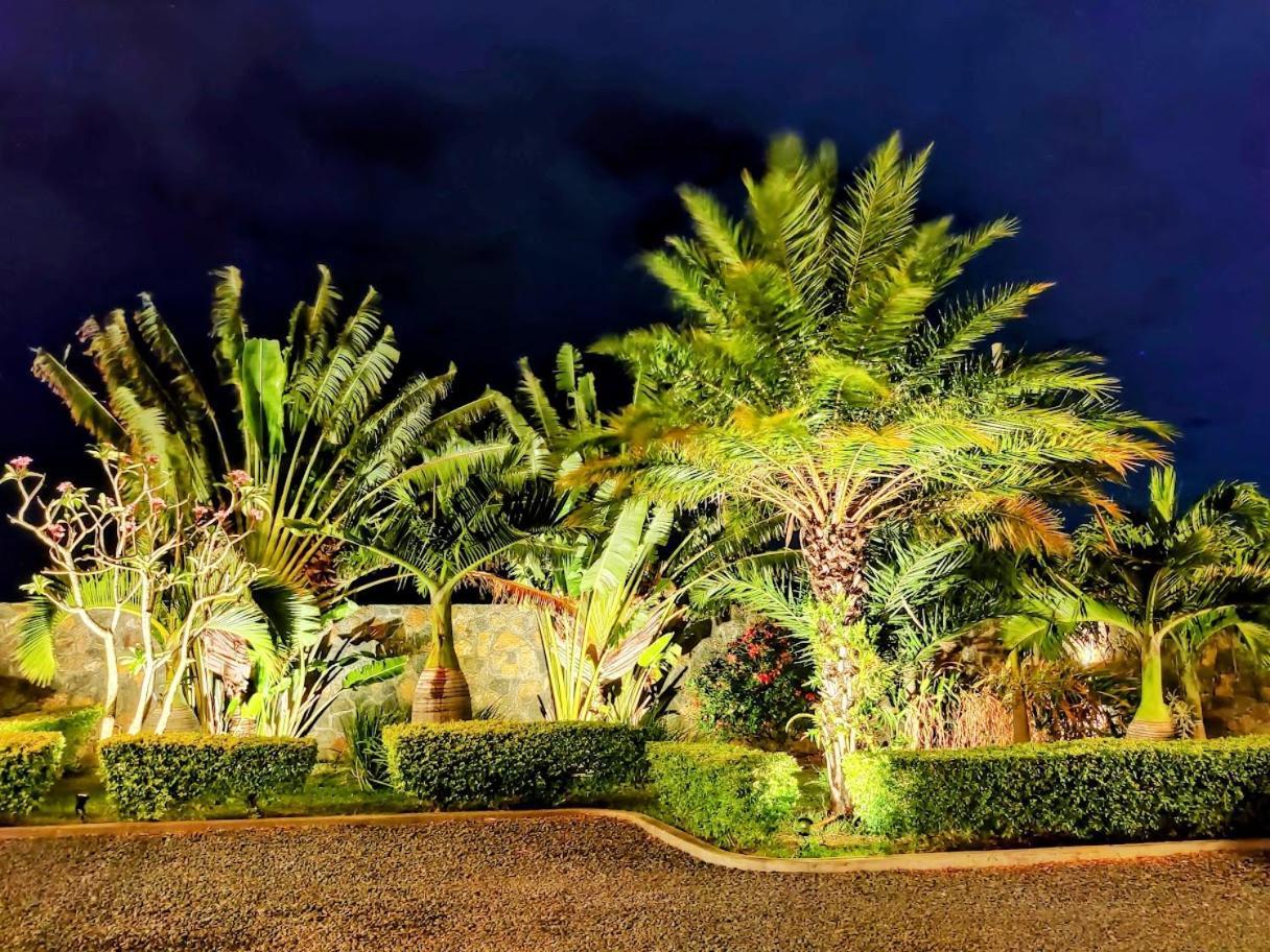 קאפ מאלורו Lakaz Kannell - Vanilla Lodge, Secluded Outside Bath & Shower Infinity Pool מראה חיצוני תמונה