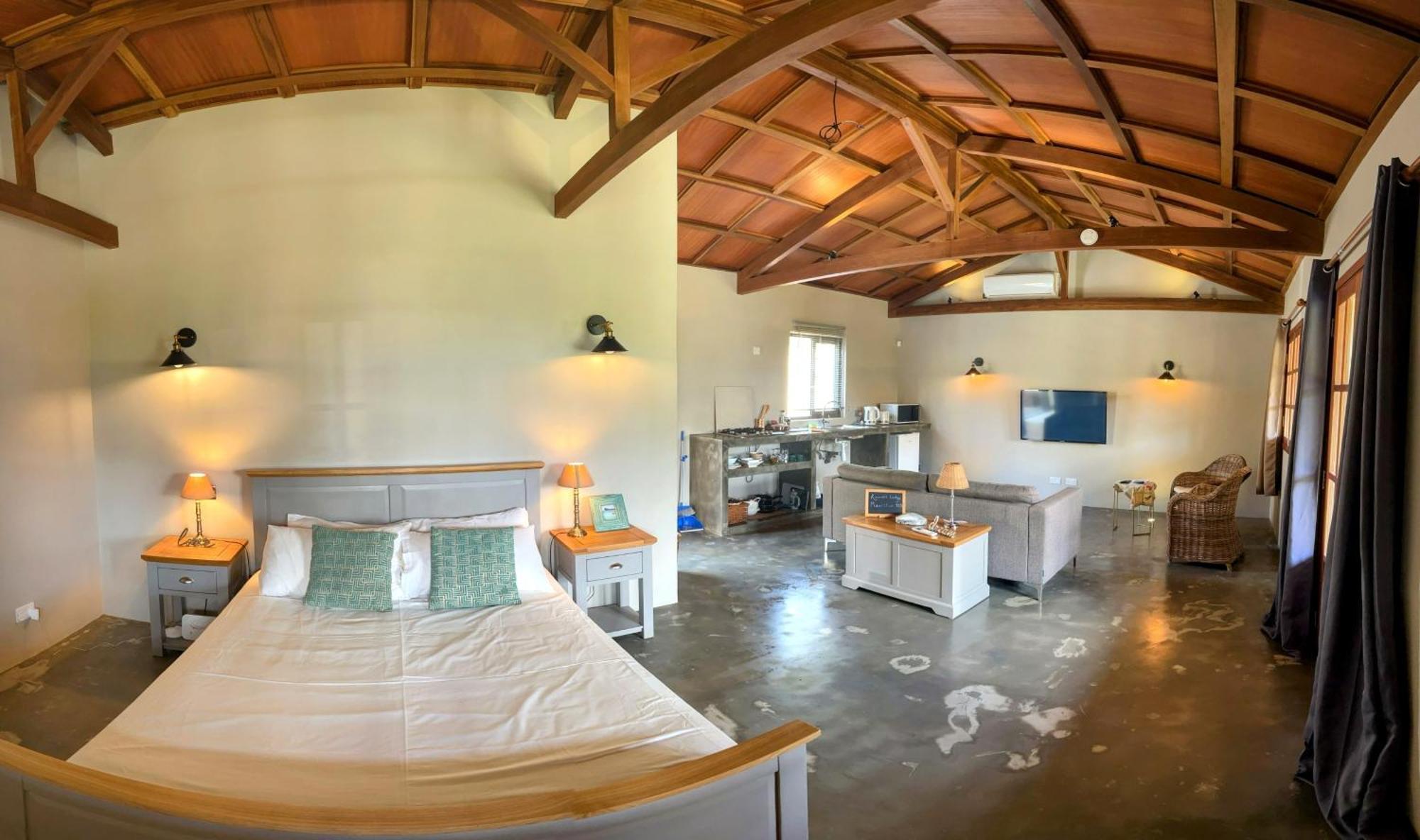 קאפ מאלורו Lakaz Kannell - Vanilla Lodge, Secluded Outside Bath & Shower Infinity Pool מראה חיצוני תמונה