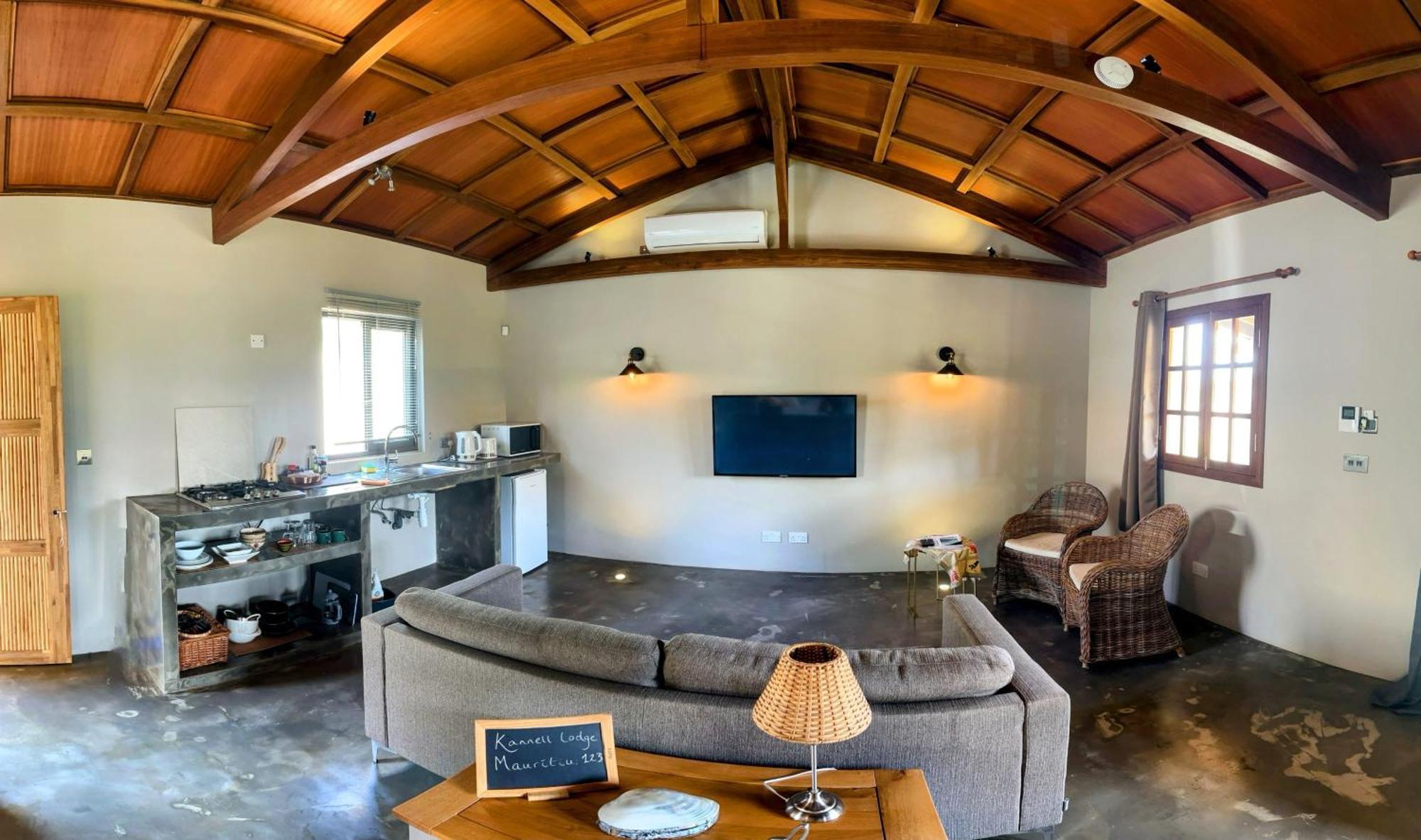 קאפ מאלורו Lakaz Kannell - Vanilla Lodge, Secluded Outside Bath & Shower Infinity Pool מראה חיצוני תמונה