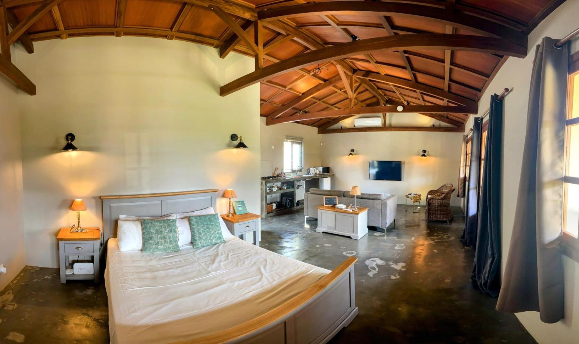 קאפ מאלורו Lakaz Kannell - Vanilla Lodge, Secluded Outside Bath & Shower Infinity Pool מראה חיצוני תמונה